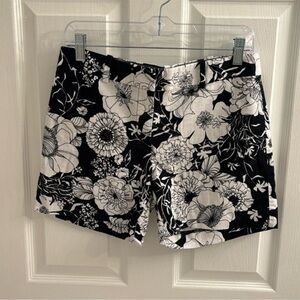 Like New Talbots Floral Shorts Size 4 Petite